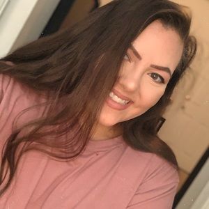 Meet your Posher, Alyssa